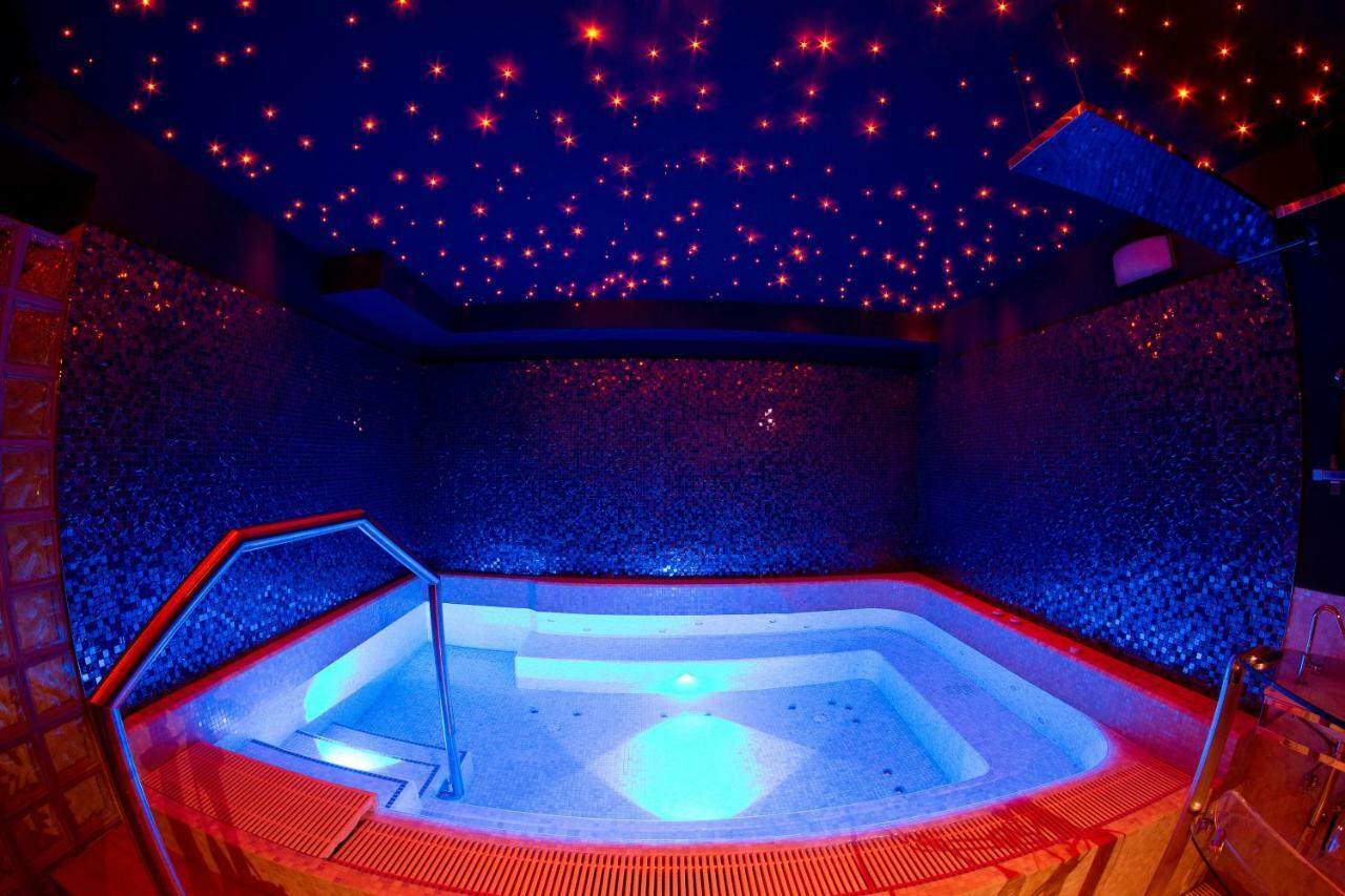 New Emotion Room Trieste Exteriör bild